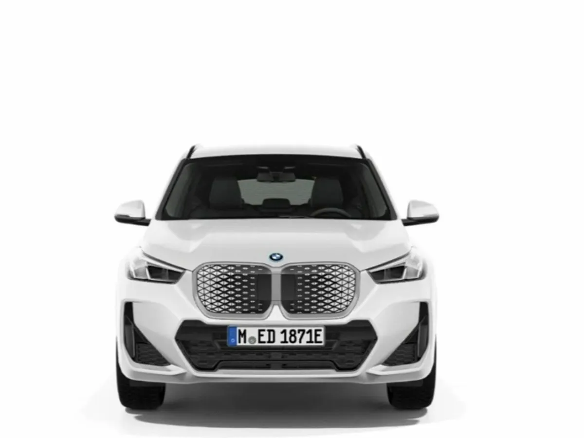 BMW iX1 eDrive20 5DR M Sport - Image 2