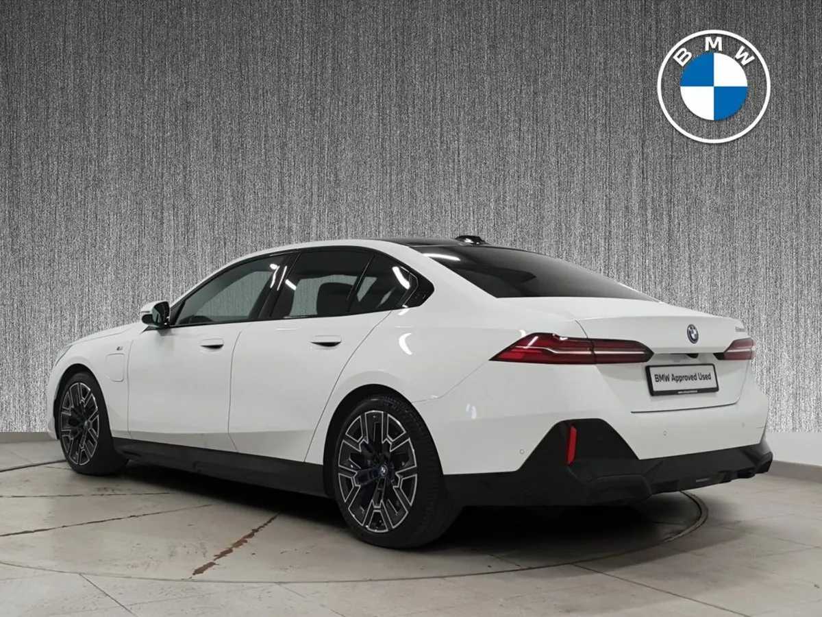 BMW 5-Series 530e M Sport - Image 3