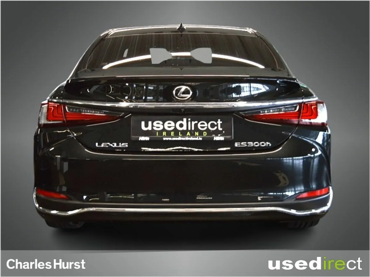 Lexus ES ES300h Dynamic Sunroof - Image 4