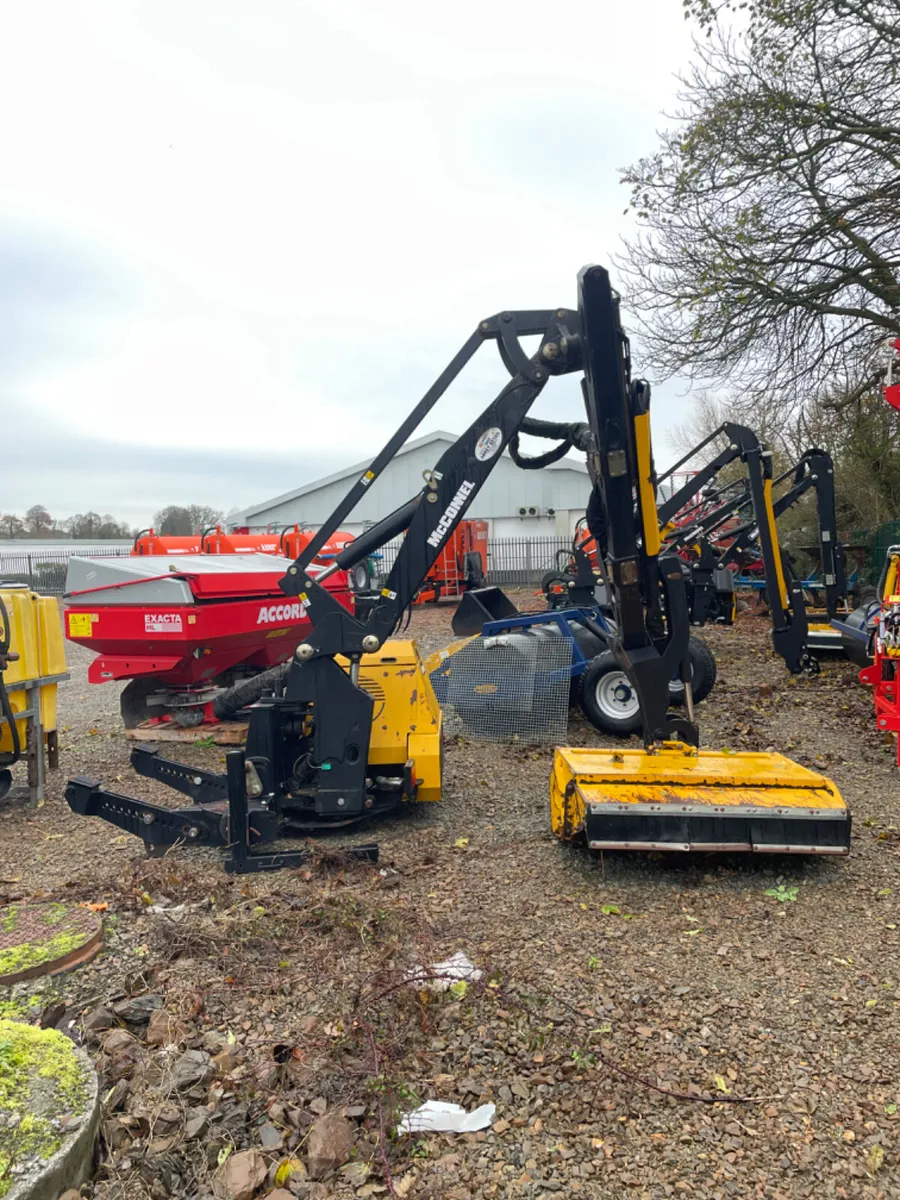 McConnel 6585T VFR - Image 3