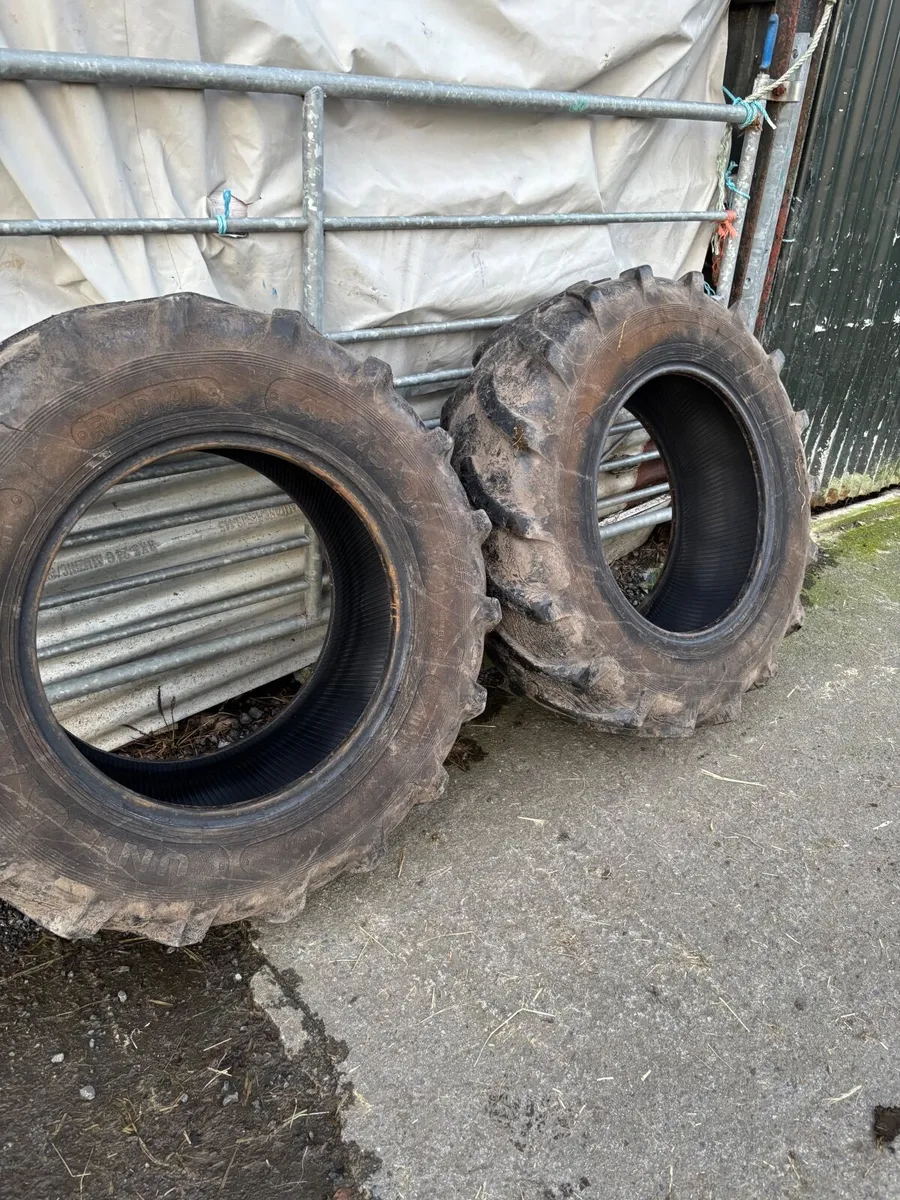 Front Tractor tyres - Image 3