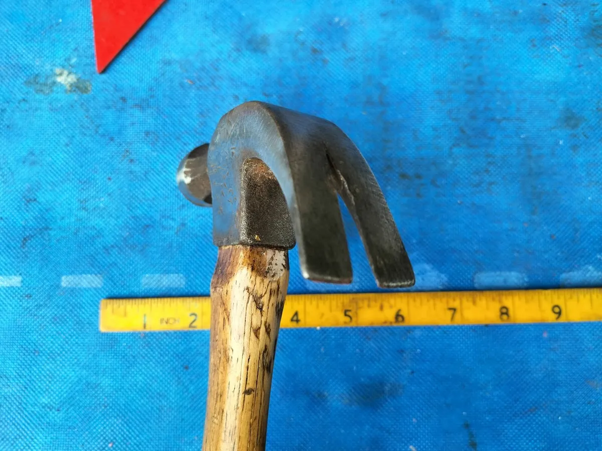 20oz Claw  Hammer - Image 3