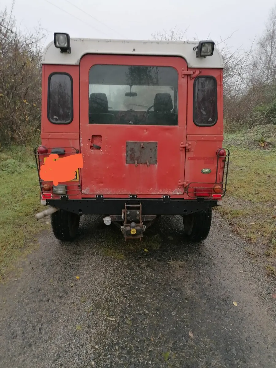 Land Rover Defender - Image 2