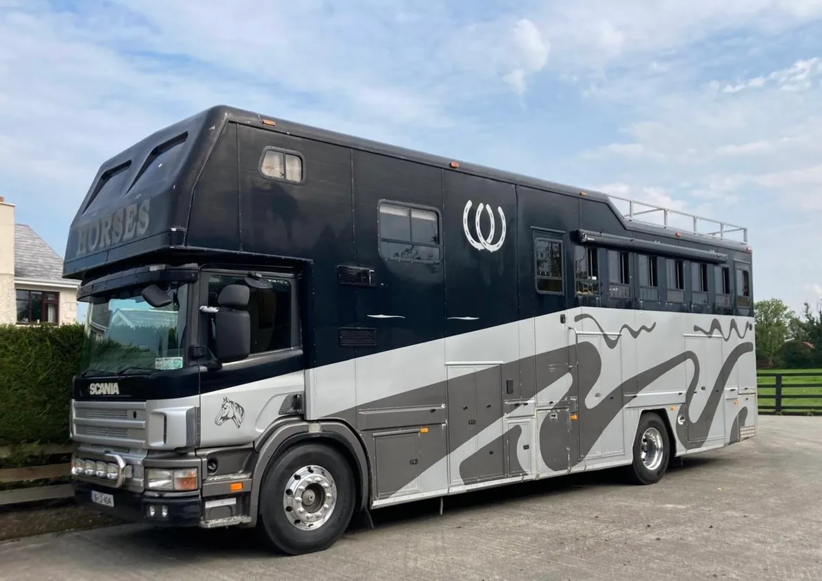 Scania Horsebox - Large living - Refurbed - Image 1
