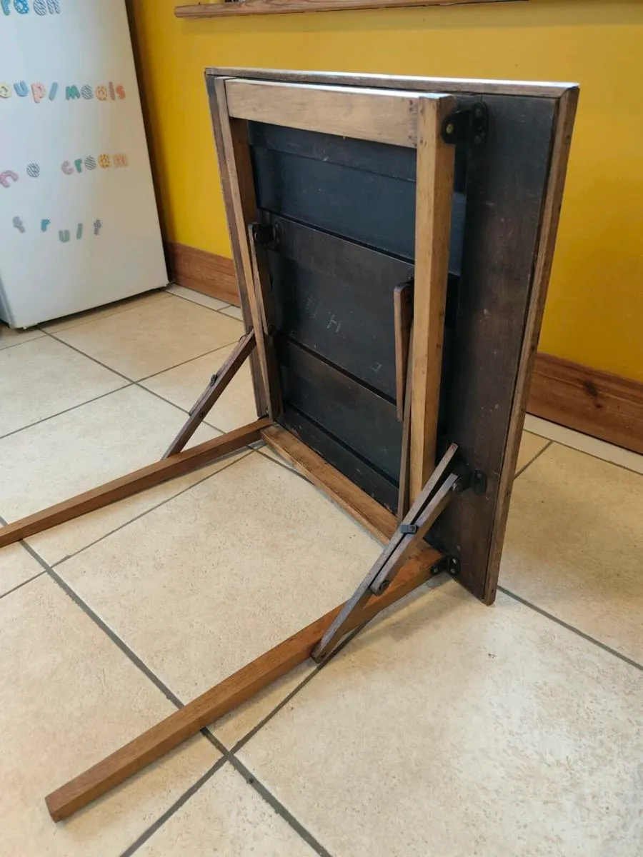 Vintage foldable card table - Image 3