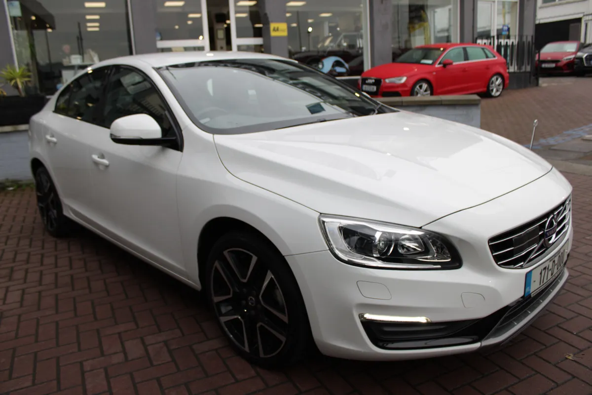 2.0D4 SE LUXURY PLUS 4DR SALOON AUTO WITH ONLY  35 - Image 2