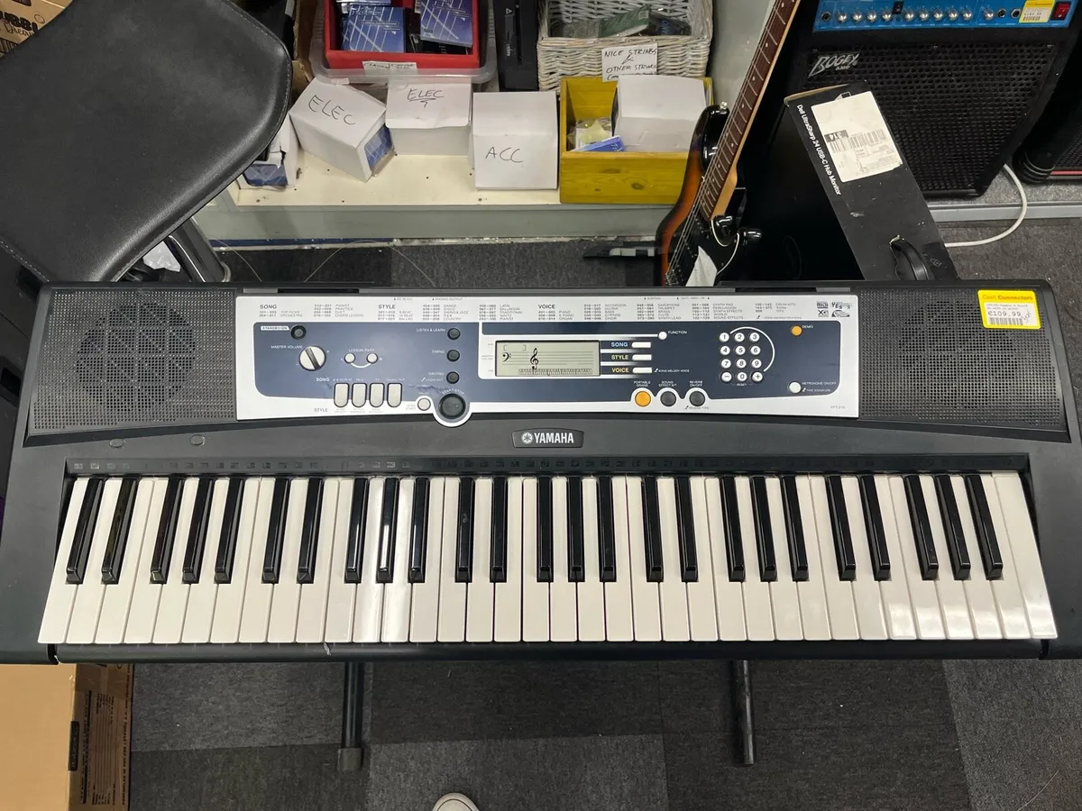 Yamaha YPT-210 - Image 2