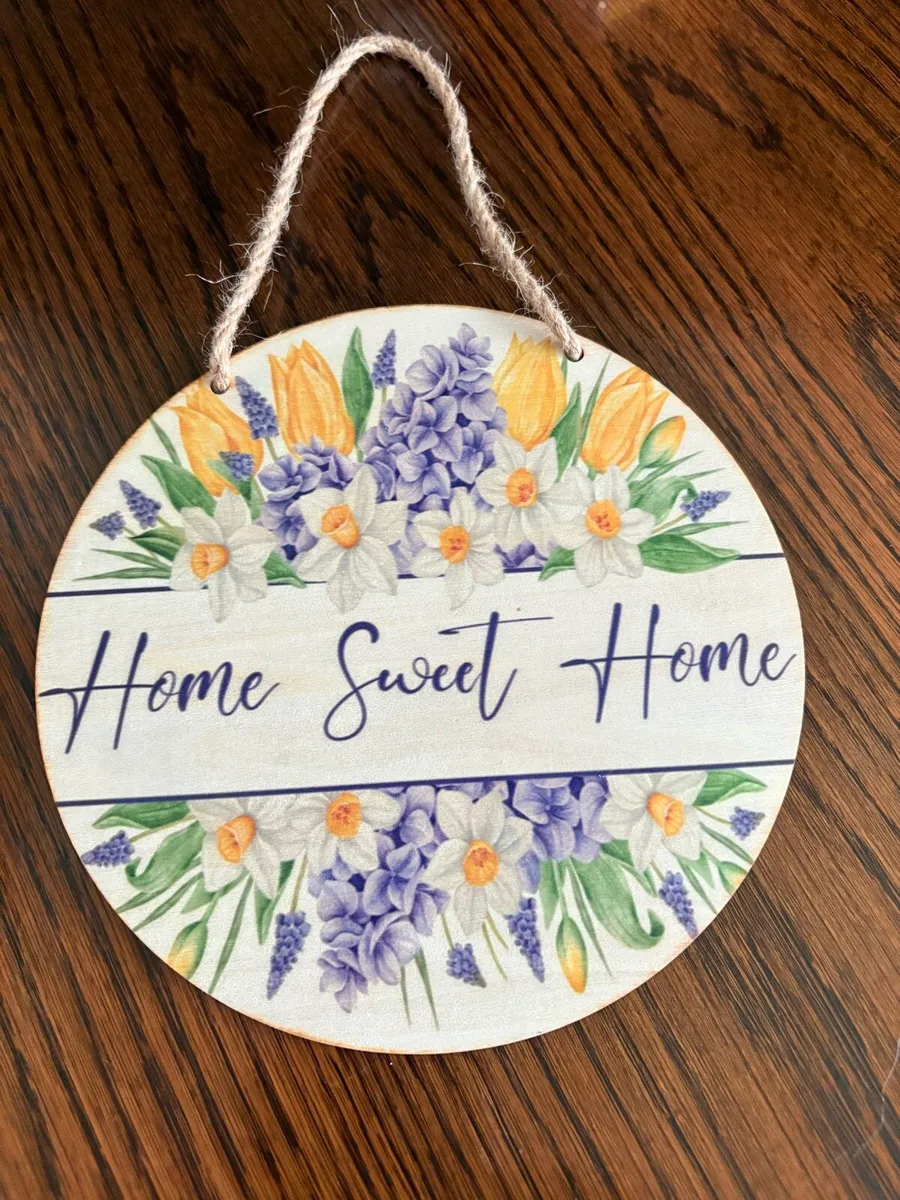 Home Sweet Home Wooden hanging sign-Cottage Style