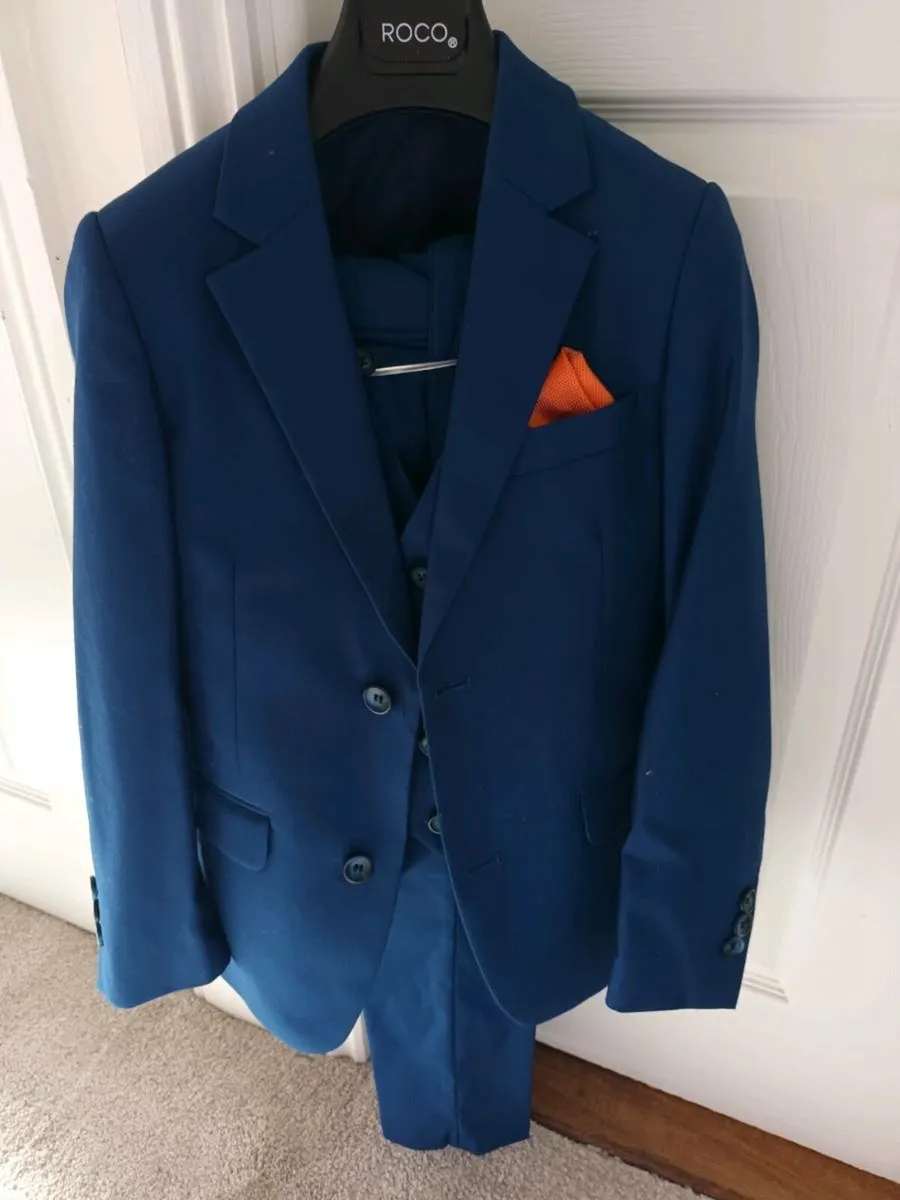 Slim fit navy/blue boys suit. - Image 1