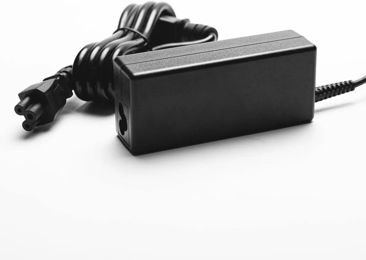 Charger for Toshiba Satellite 65W - Image 2