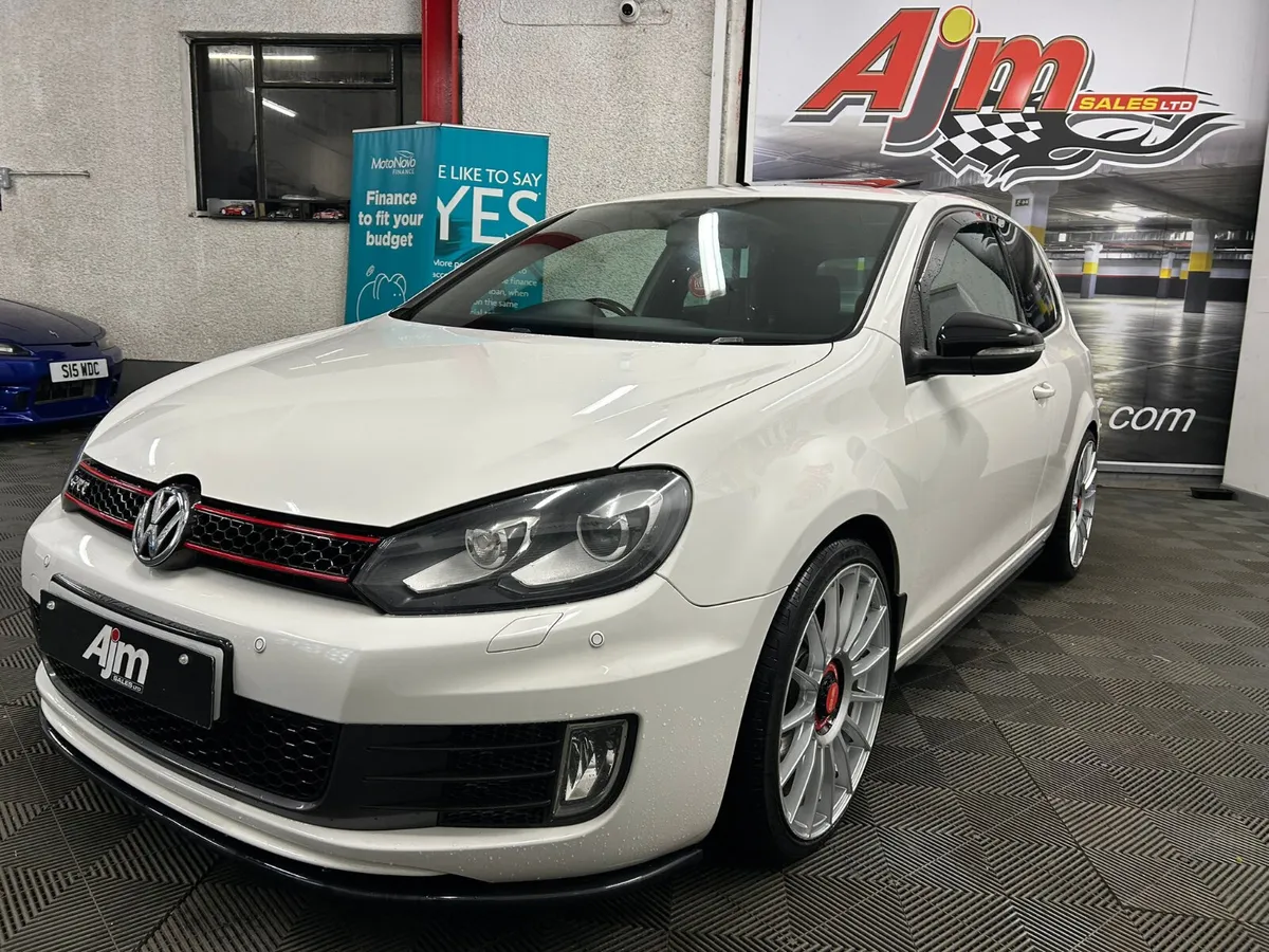 Volkswagen Golf 2010 TSI GTI - Image 4