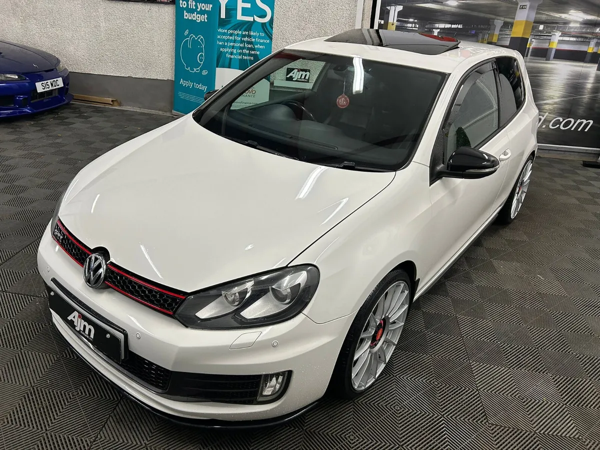 Volkswagen Golf 2010 TSI GTI - Image 3