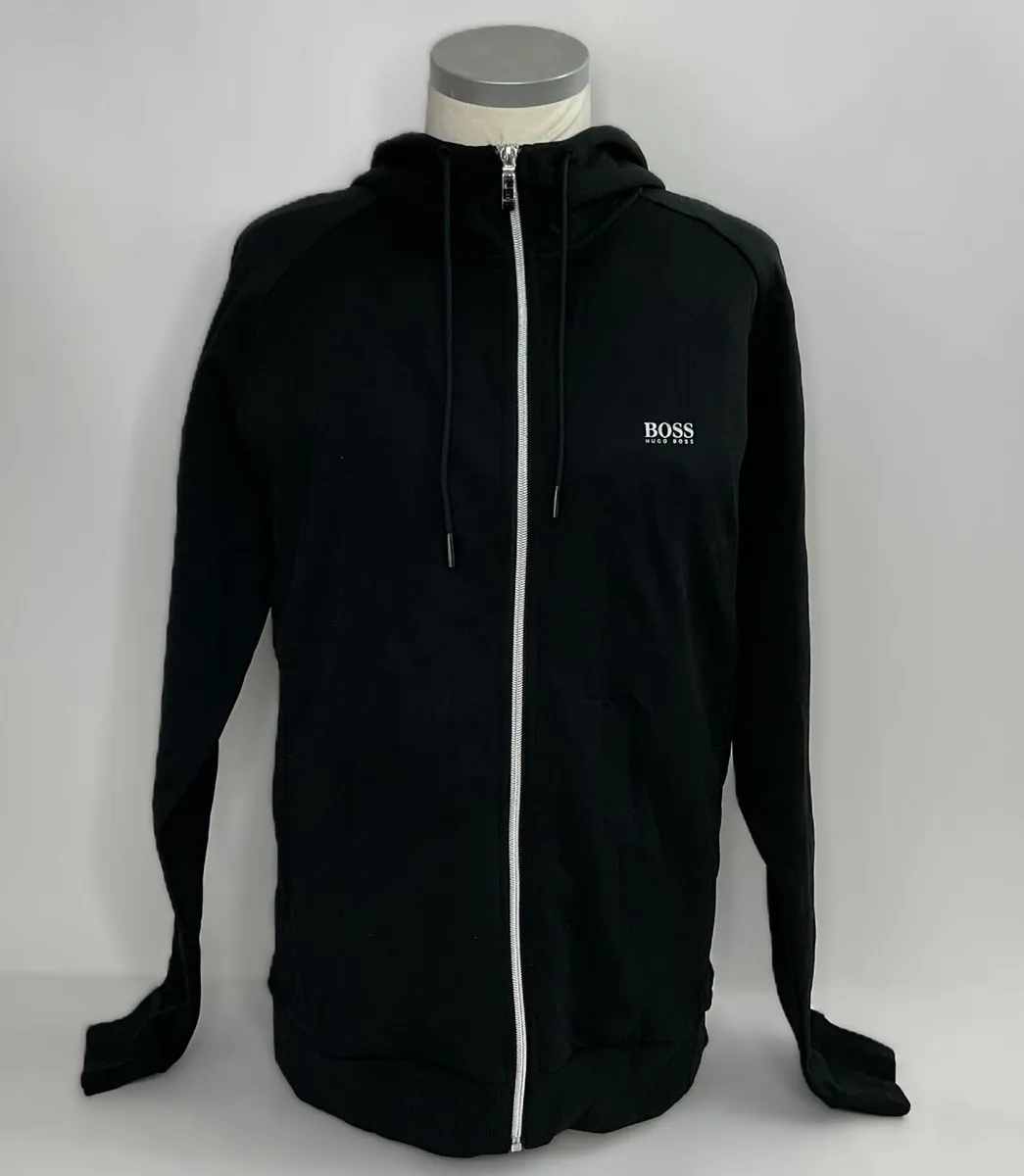 Online Auction Of A Hugo Boss Tracksuit & More! - Image 1