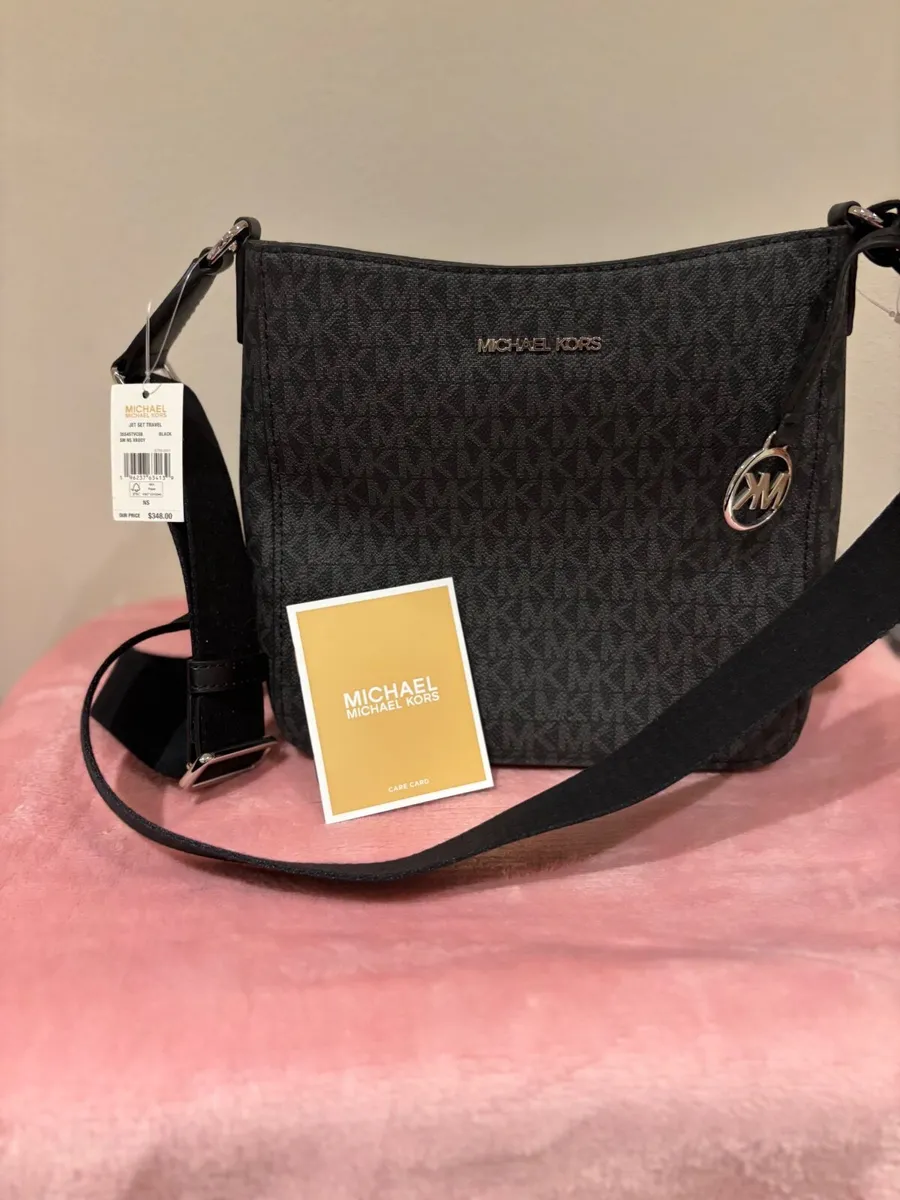 Handbags-designer. Michael Kors - Image 2