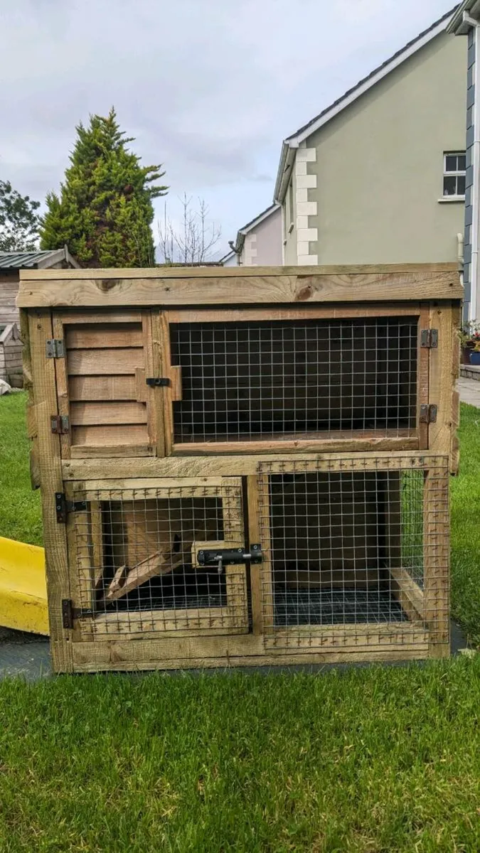 Rabbit hutch - Image 1