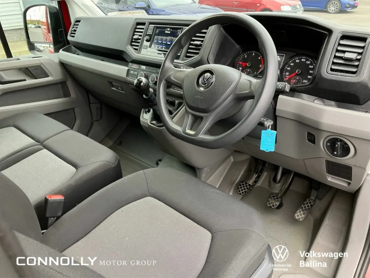 Volkswagen Crafter CRAFTER CRAFTER 30 MWB 140BHP - Image 3