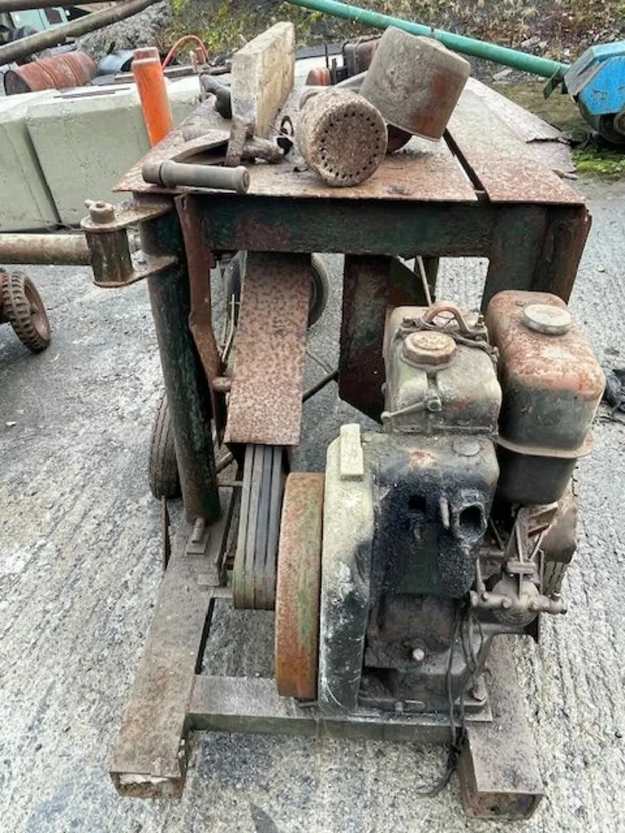Shed Clearance - Old Pumps / Saws / Lathe etc - Image 4