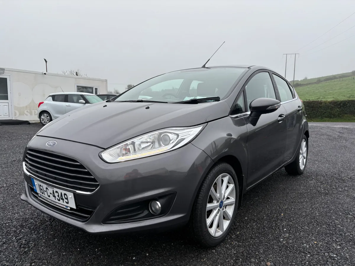 Ford Fiesta 2016 1.25 petrol low kms - Image 3