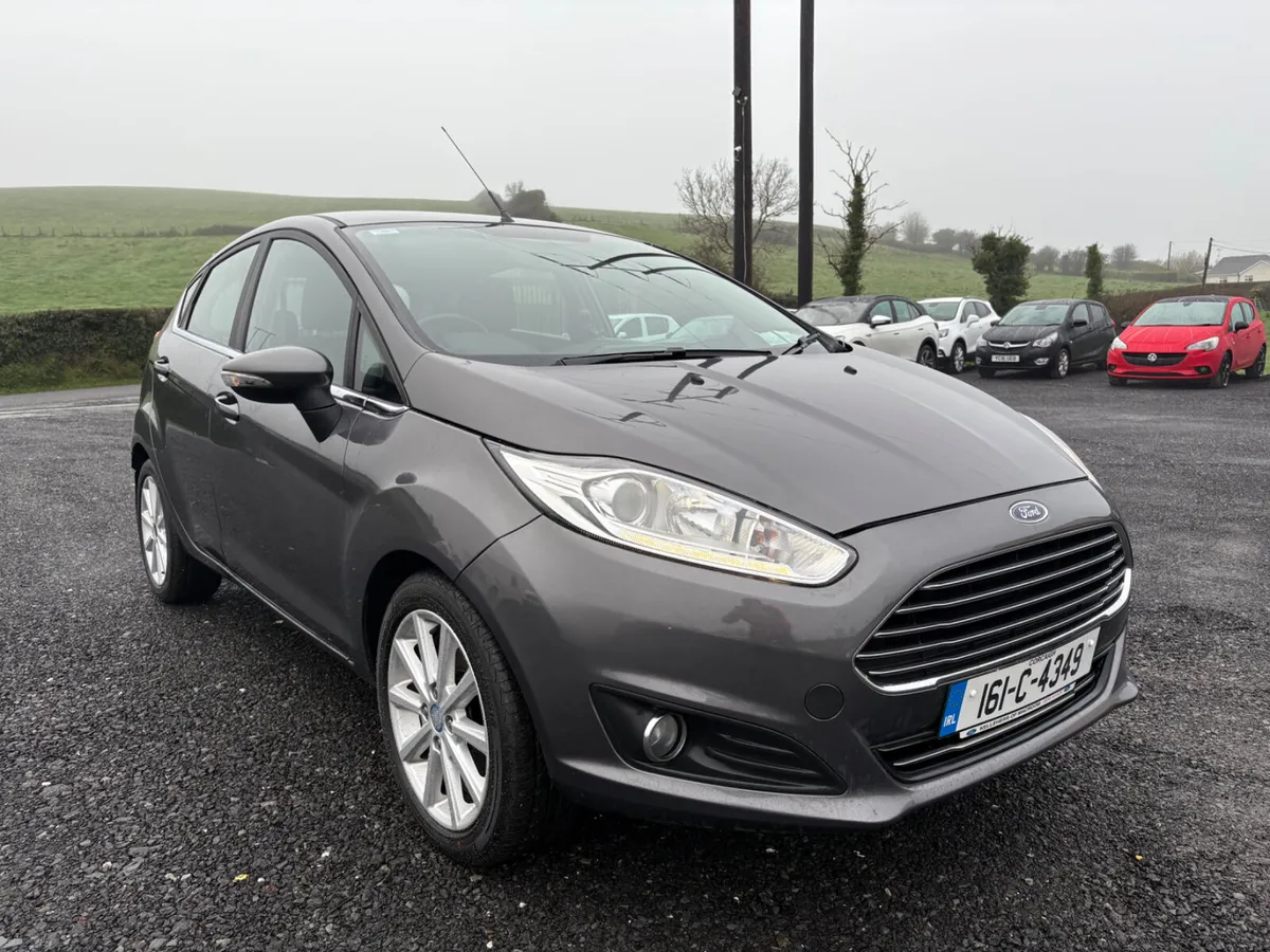 Ford Fiesta 2016 1.25 petrol low kms - Image 1