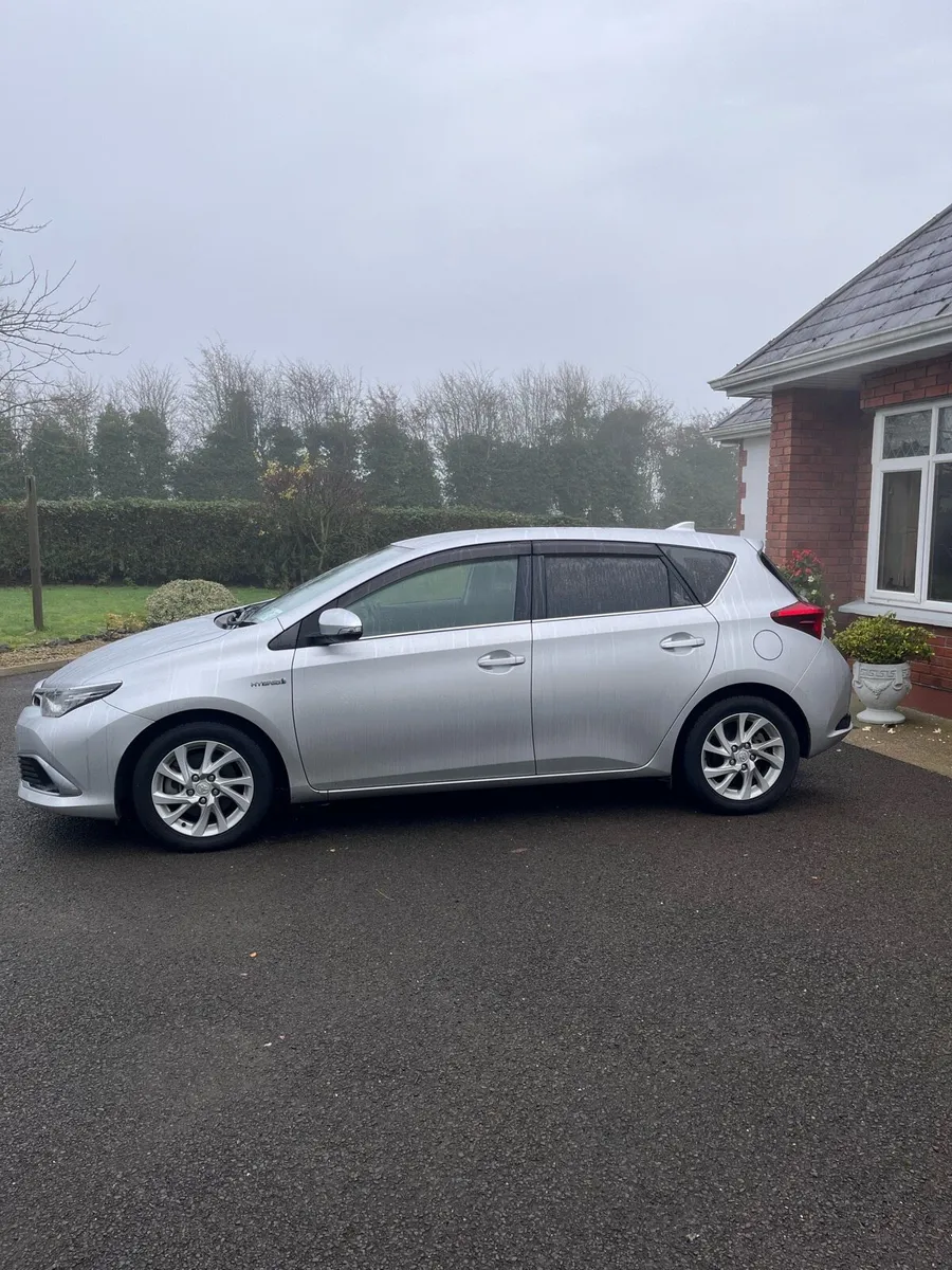 Toyota Auris 1.8 Petrol-Hybrid Automatic NCT 10/27 - Image 2