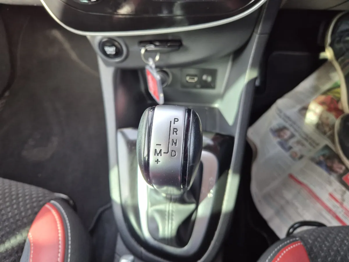 2017 RENAULT CLIO 1.2 PETROL AUTOMATIC - Image 3