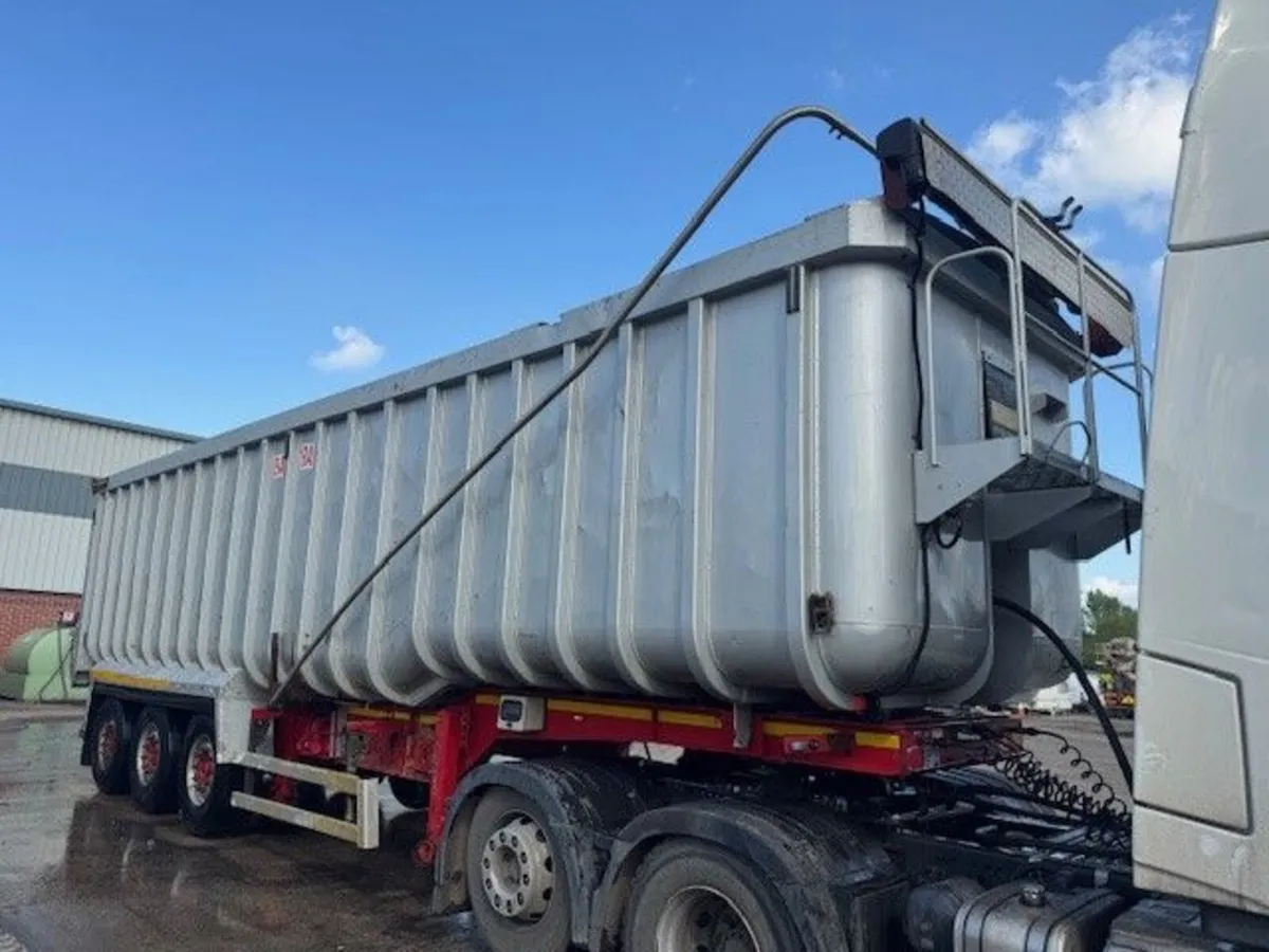 2016 Wilcox Tri Axle Alloy Bulk Tipping Trailer - Image 1