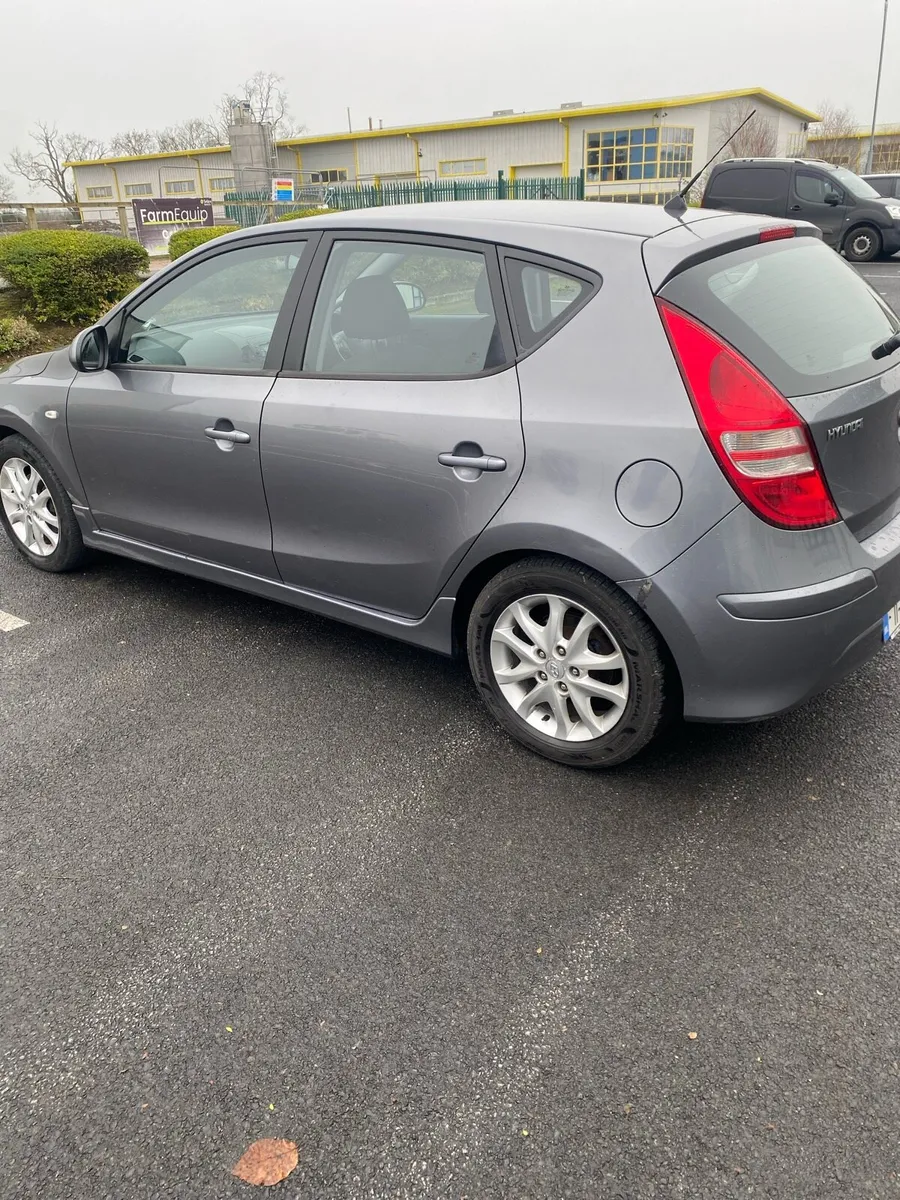 Hyundai i30 - Image 2