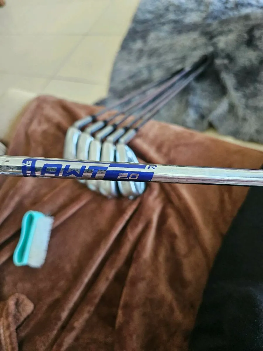 Ping G425 Irons - Image 3