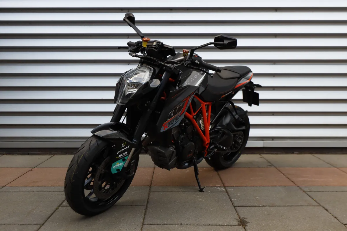 KTM 1290 SuperDuke R - Image 2