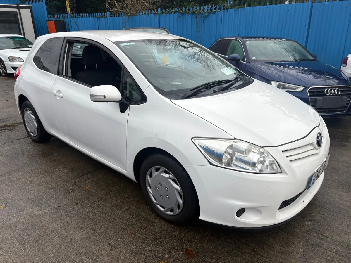 Toyota Auris 2012 commercial new doe - Image 1