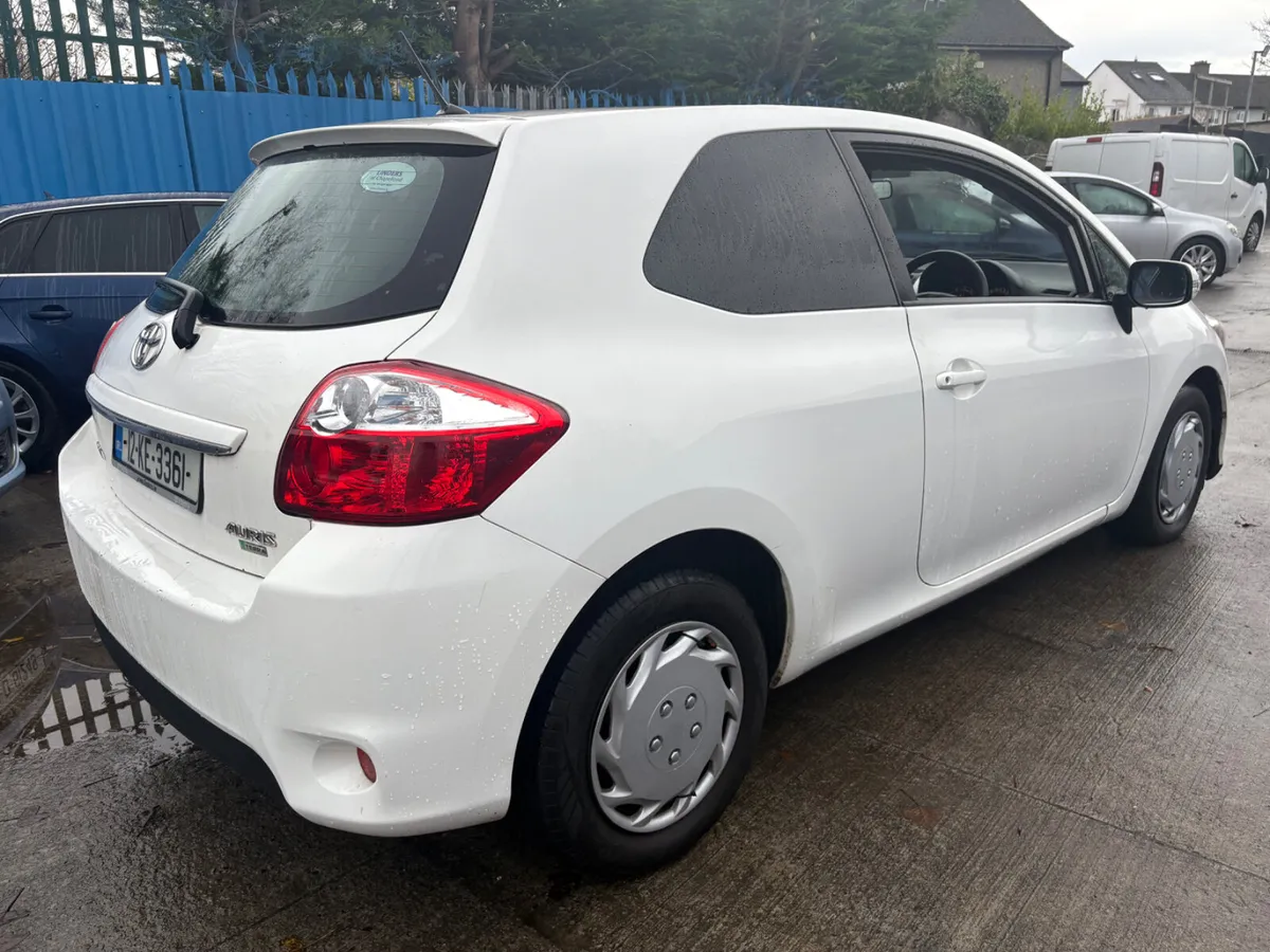 Toyota Auris 2012 commercial new doe - Image 2