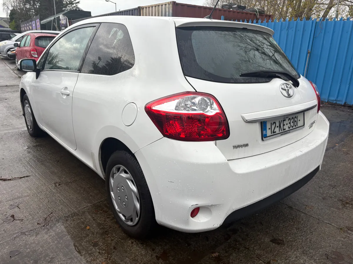 Toyota Auris 2012 commercial new doe - Image 3