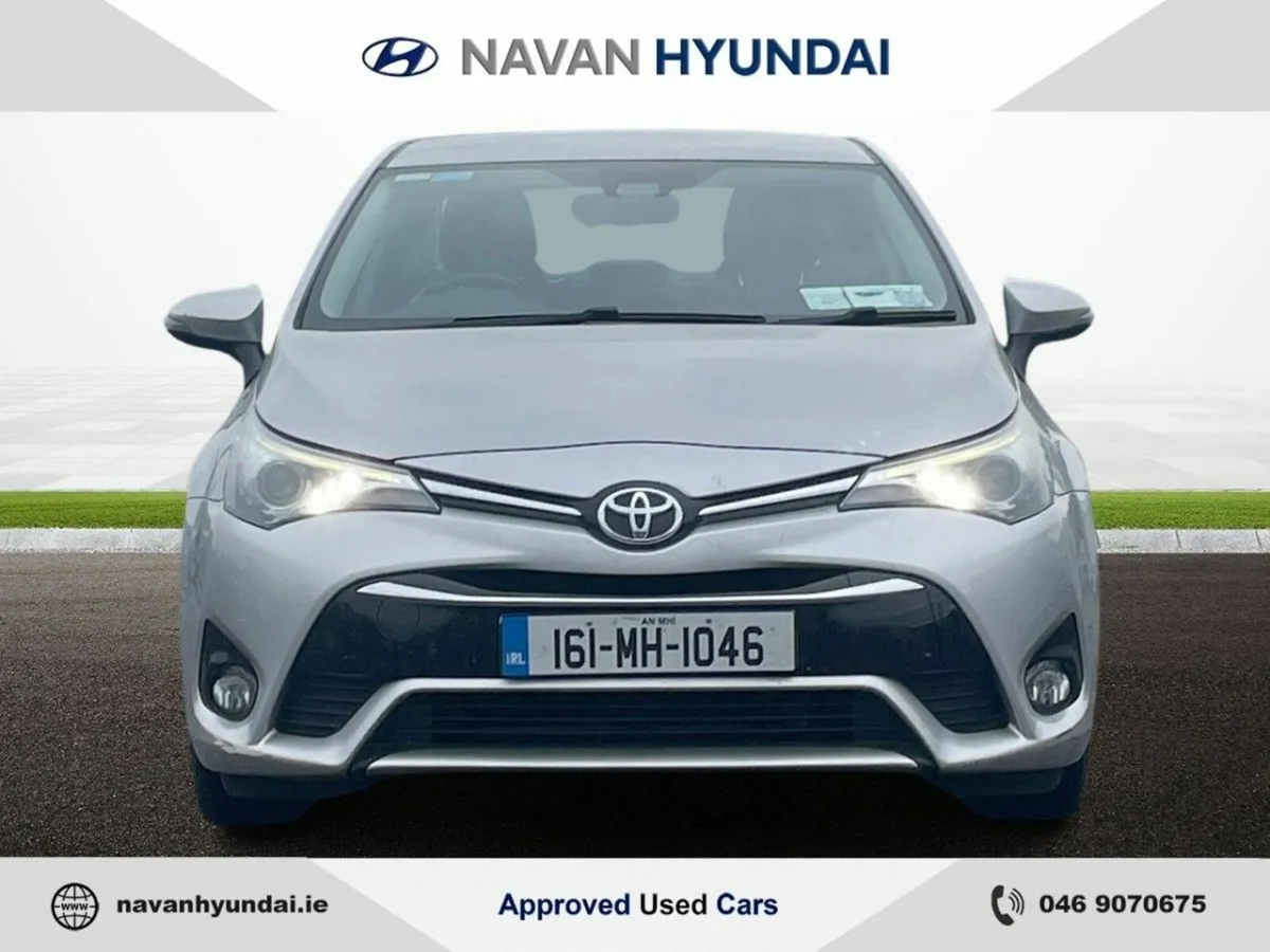 Toyota Avensis 1.6 D-4D Luna Navi Saloon - Image 3