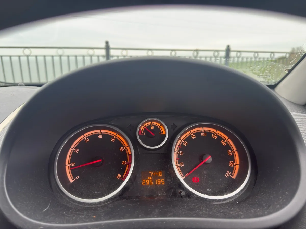 Opel Corsa D 2008 - Image 4