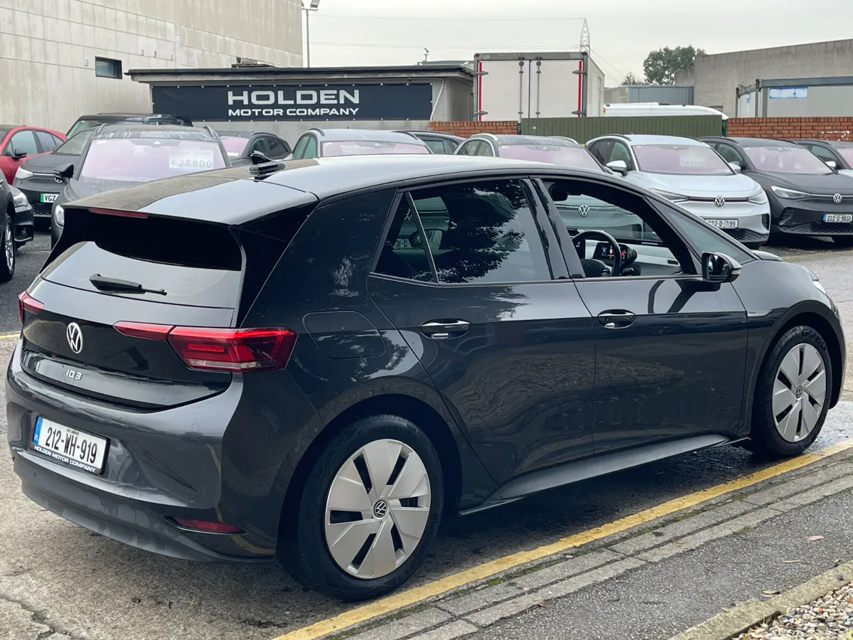 2021 Volkswagen ID.3.HEATED SEATS.AMBIENT LIGHTING - Image 4