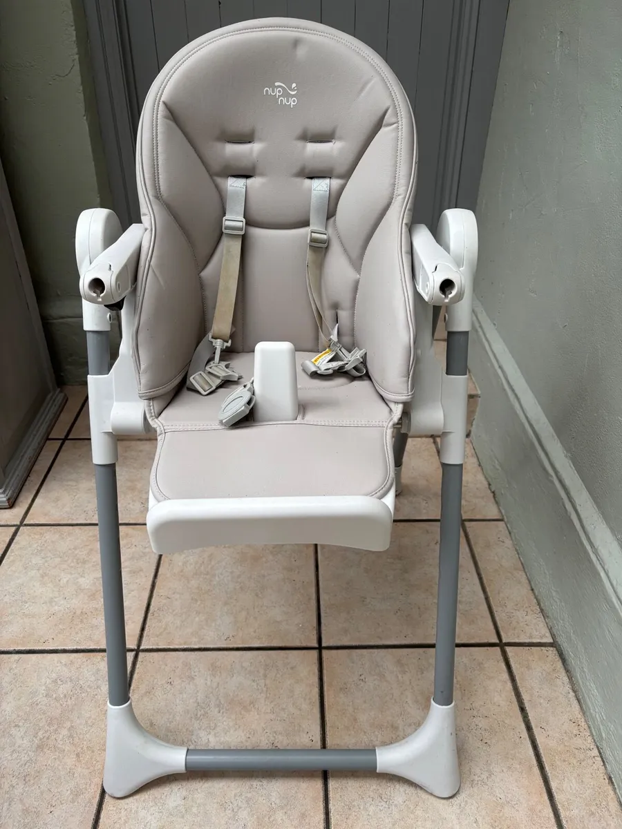 Baby high chair - Image 2