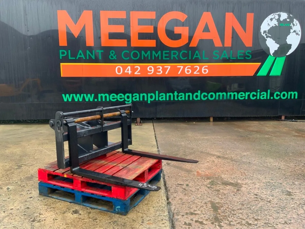 UNUSED PALLET FORKS.........65mm PINS........1211. - Image 1