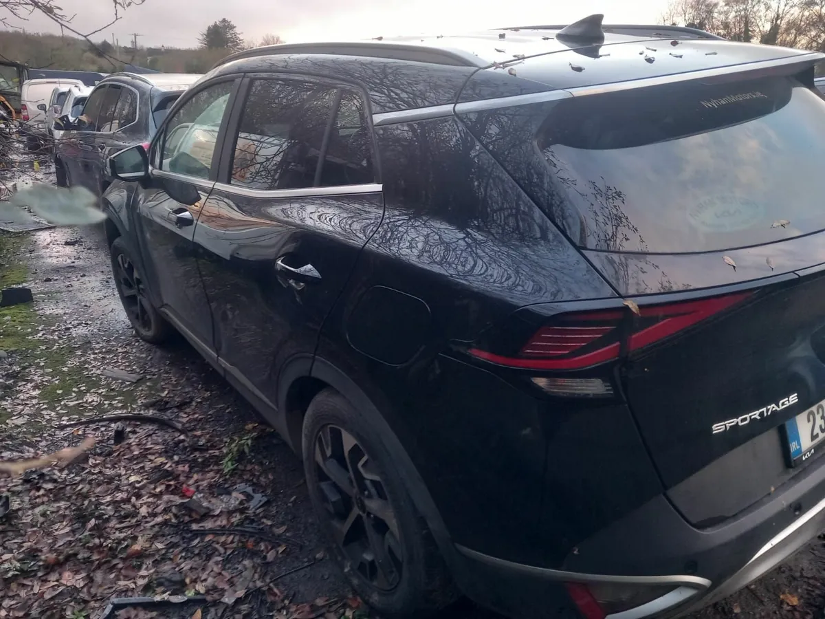 2023 kia sportage (FOR Parts / BREAKING) - Image 3