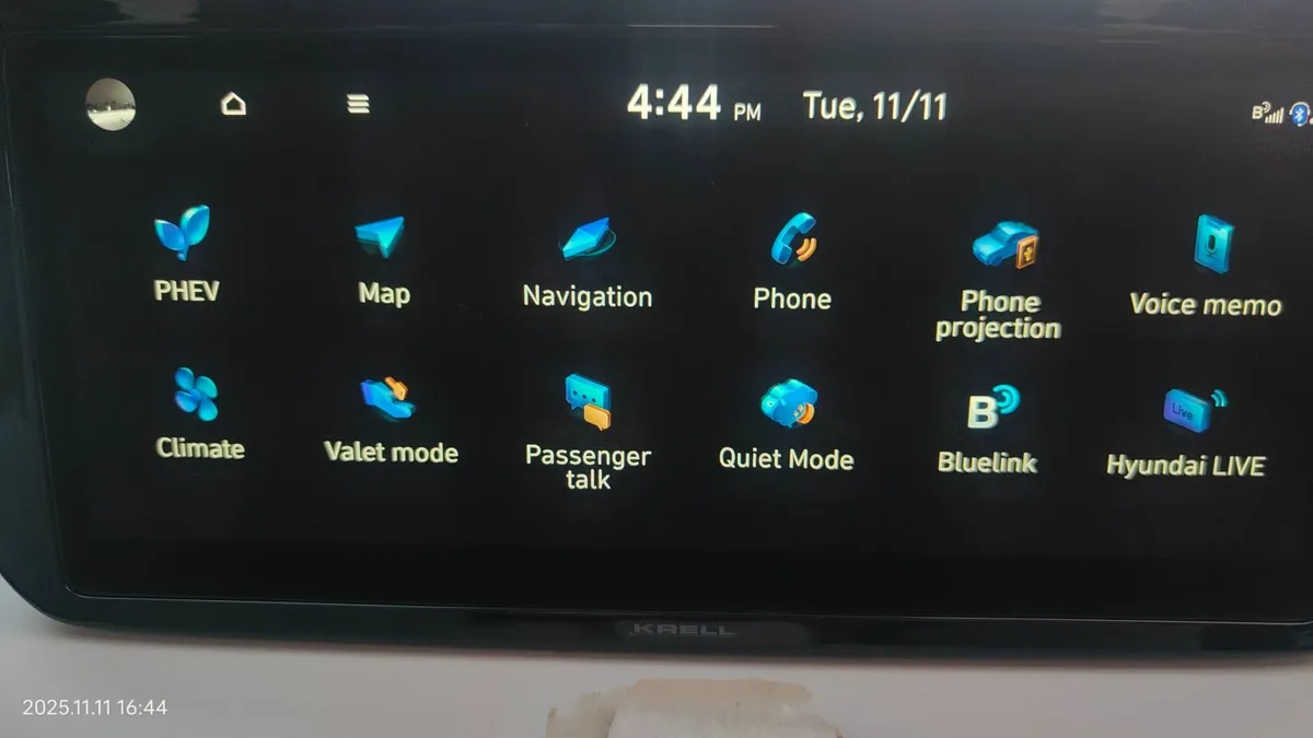 Hyundai Santa Fe 2021 - Image 3