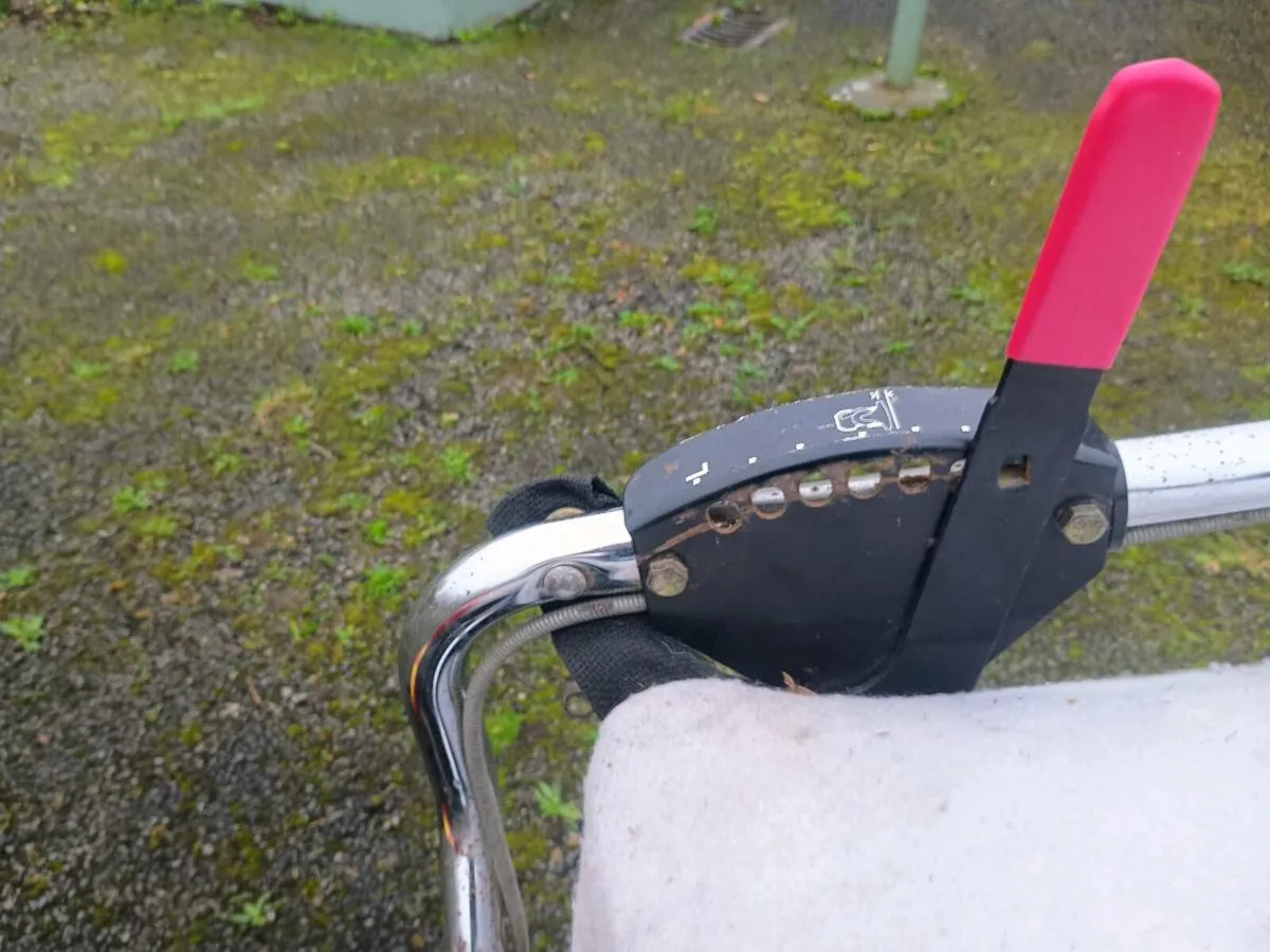 Toro leaf vacuum - Image 2