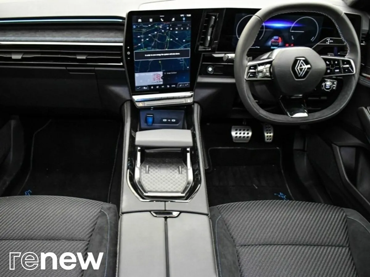 Renault Austral techno esprit Alpine E-Tech 200 - Image 2