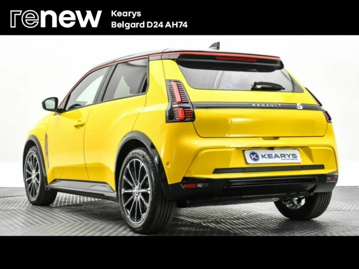 Renault 5 Iconic 40kWh 120hp Order Your 261 Today! - Image 4