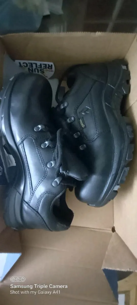 Safety goretex shoes Heroes - Image 1