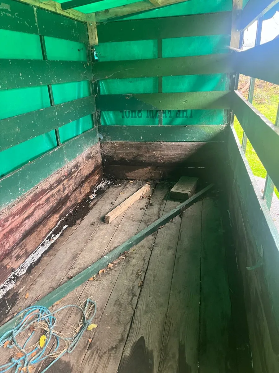 Market Trailer - Image 2