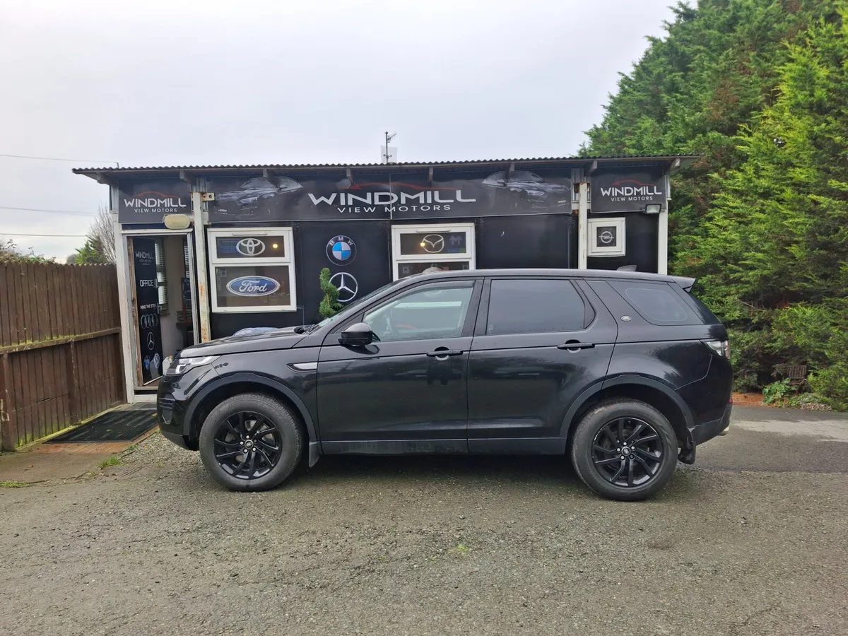 Land Rover Discovery Sport 2017 - Image 4
