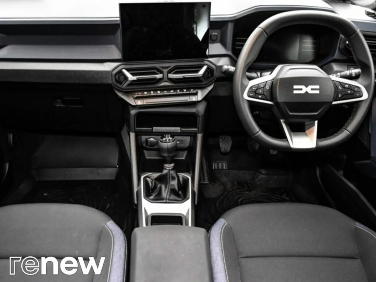 Dacia Duster TCe 130 4x4 Expression - Image 2
