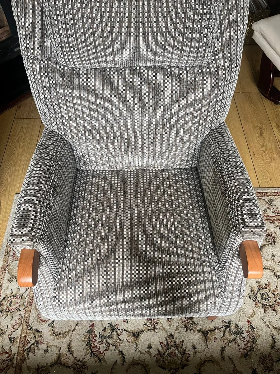 Arm chair - Image 1