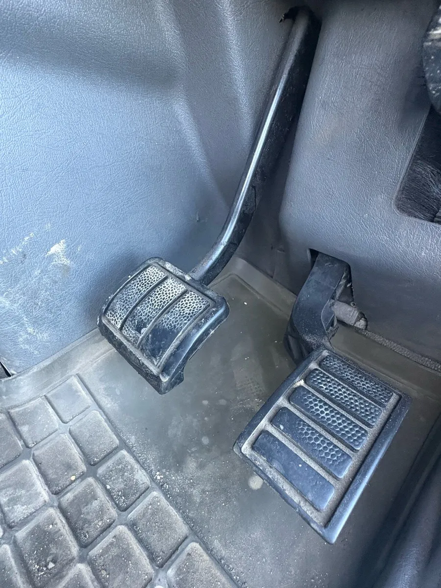 13 LITRE VOLVO CAR TRANSPORTER - Image 4