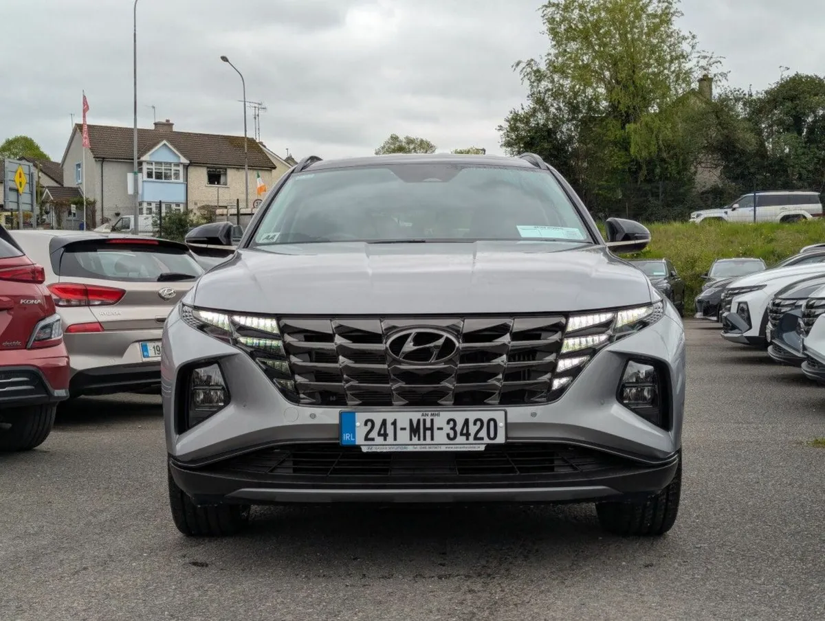 Hyundai Tucson PHEV Executive Plus 4WD *JUST IN / - Image 2