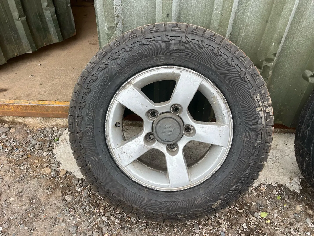 Suzuki Jimny wheels and tyres - Image 1